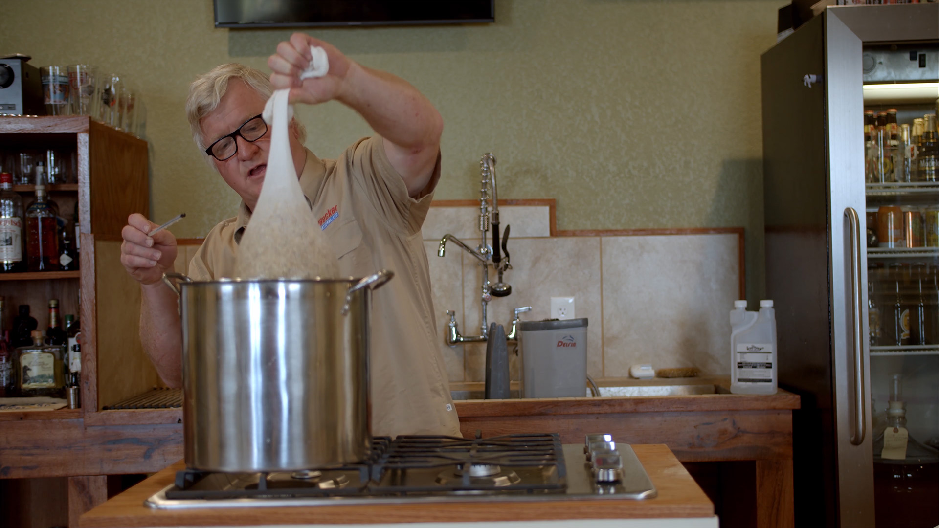 How to Make Beer at Home Extract Brewing Explained (Part 1 of 2