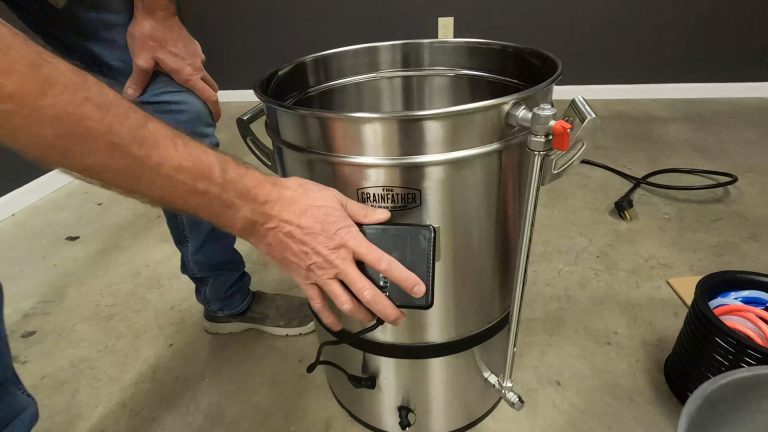 Unboxing of the Grainfather G40 Electric All-in-One All-Grain Brewing System
